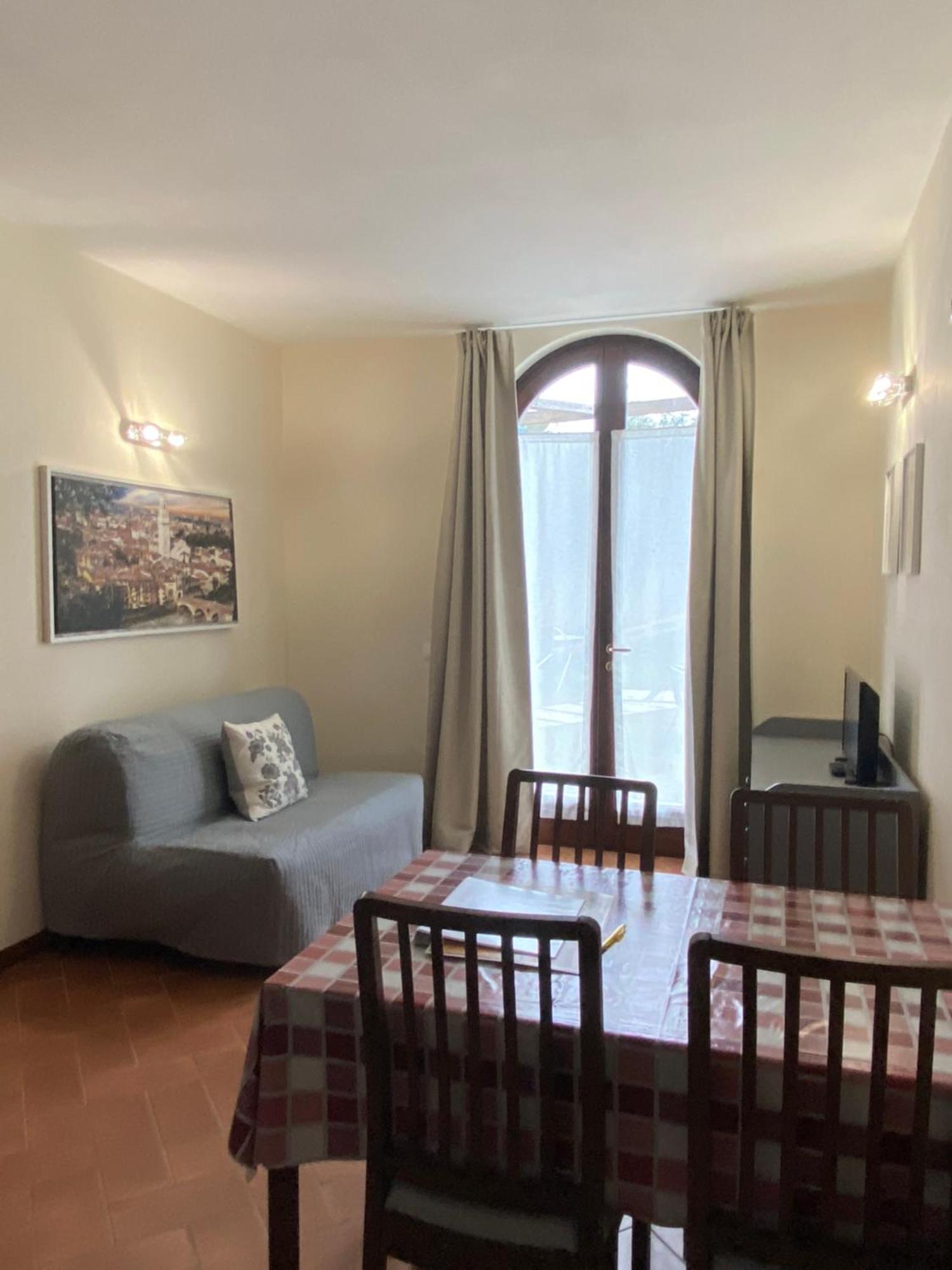 Residenza Cipressi E Olivi Apartamento *